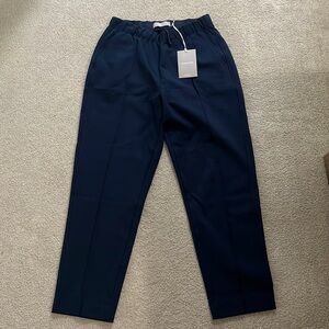 Everlane The Dream Pant Color Navy in Size Medium. brand new with tags!